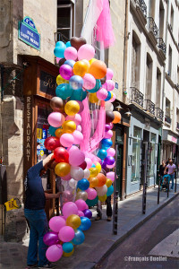 Préparatifs pour la Gay Pride 2013 de Paris