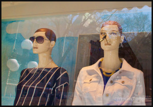 Street photography: mannequin under attack