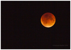 September 27th 2015 Blood Moon Eclipse. Camera adjusted on BULB priority, with ISO 100 and 2.8 aperture.