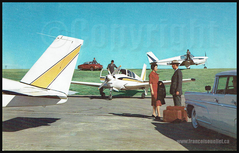 Passagers et unBeechcraft Model 33 Debonair 1960 sur carte postale