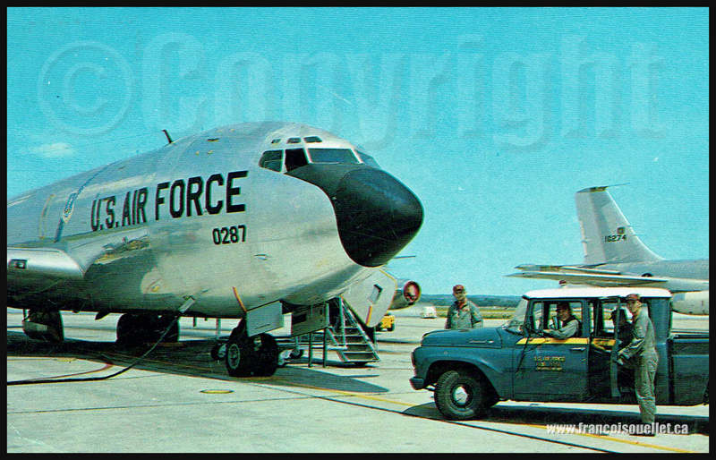 Équipage et KC-135 U.S. Air Force vers 1964 sur carte postale aviation