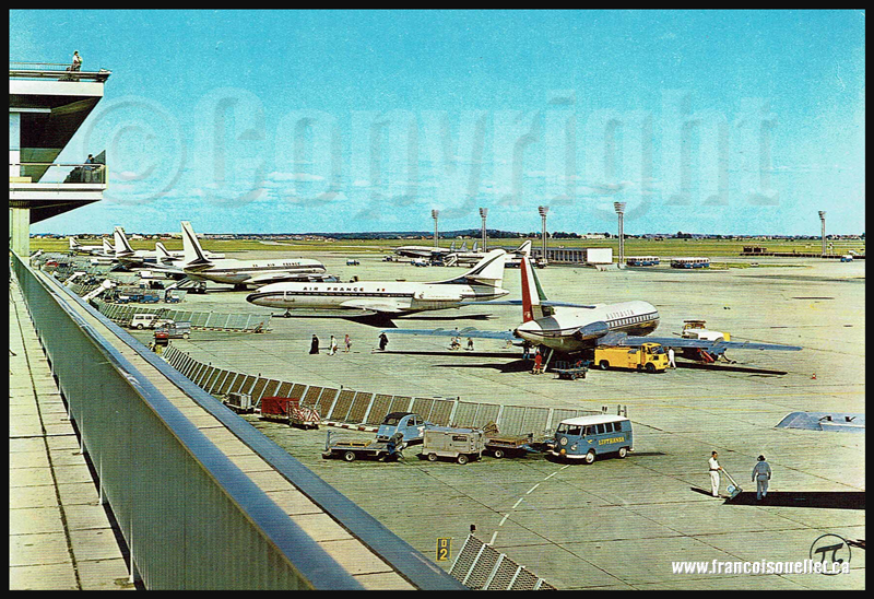 Aire de stationnement de l'aéroport de Paris-Orly sur carte postale aviation