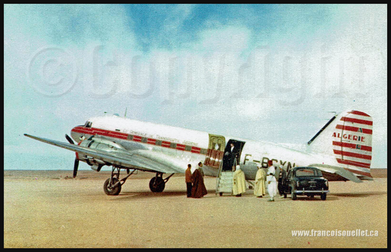 Algériens et un DC-3 d'Air Algérie sur carte postale aviation