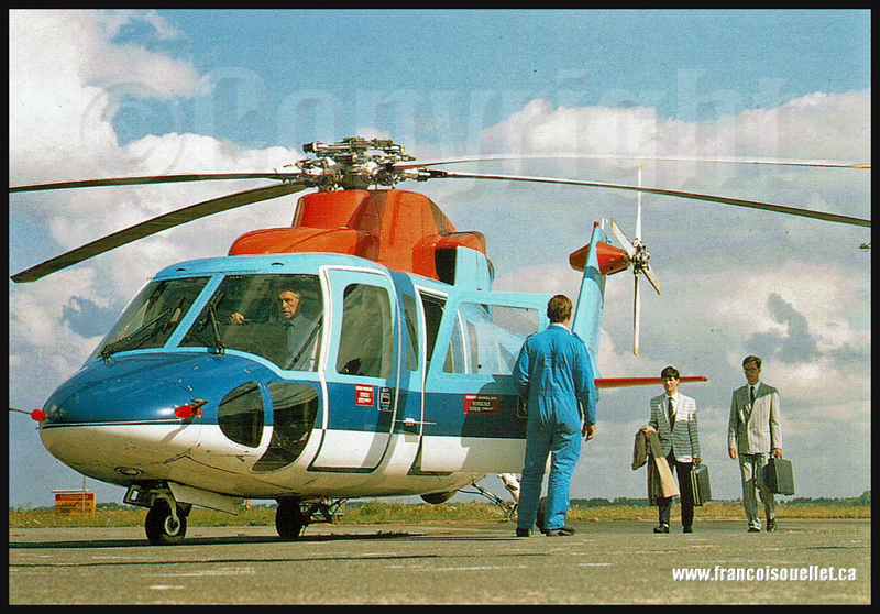 Pilotes et passagers d'un hélicoptère de KLM sur carte postale aviation