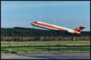 Décollage d'un DC-9 d'Air Canada par beau temps