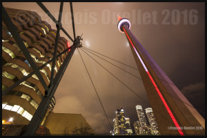 The CN Tower at dusk in Toronto, Ontario (2016)