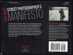 Endos du livre de photographie "The new street photographer's manifesto"