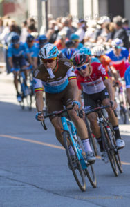 Grand Prix Cycliste Québec 2018 virage Côte de la Fabrique.