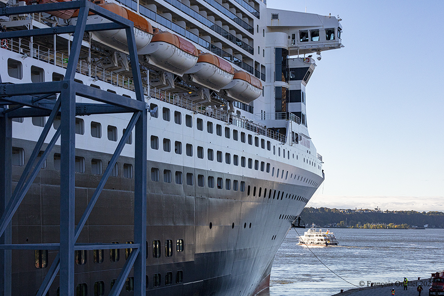 The Queen Mary 2 in the Quebec City harbour in 2022.