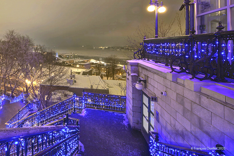 Illumination des Fêtes dans le Vieux-Québec 2025.