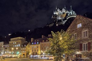 Scène de Québec et du Château Frontenac la nuit par François Ouellet