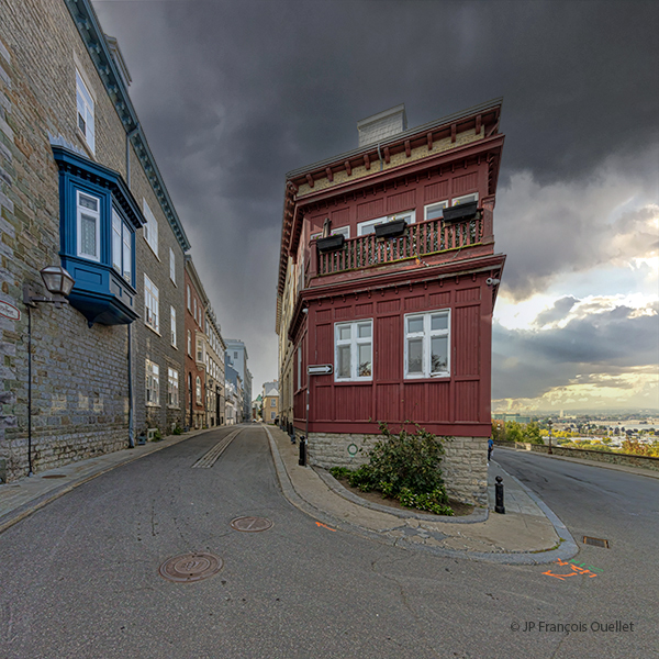 Photo of streets and buildings of Old Quebec by François Ouellet.