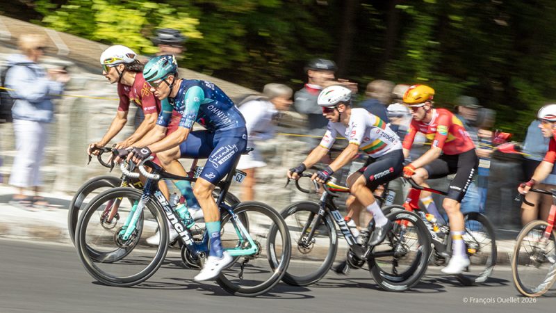 En montée pour la Côte de la Montagne lors du GP cycliste de Québec 2026