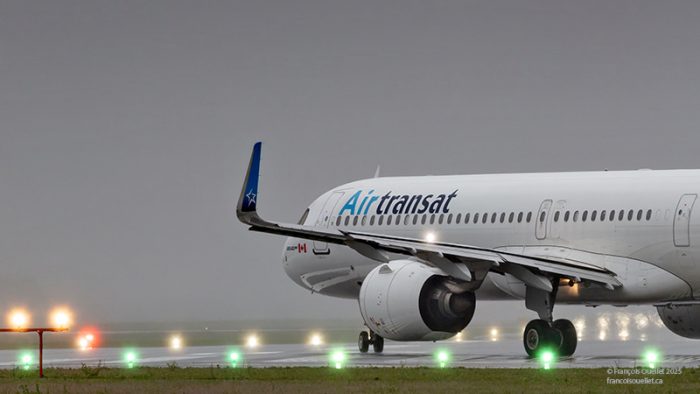 Air Transat Airbus A321neo in Québec City