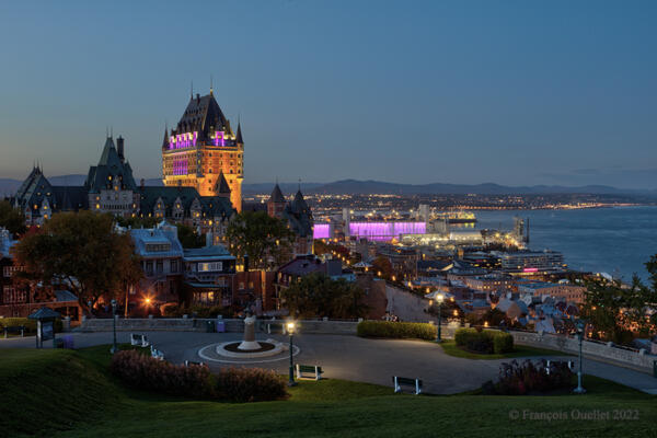 HDR photo of the Château Frontenac and surroundings at dusk 2022