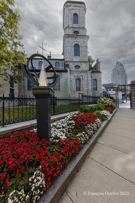 The Basilique-cathédrale Notre-Dame de Québec and the Price building in Old Québec.