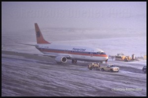 1989-Iqaluit-D-AHLO-B737-4K5-Hapag-Lloyd-web 