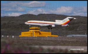 1990-First-Air-B-727-landing-in-Iqaluit-web   