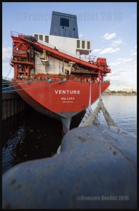 Bulk-Carrier-Venture-CSL-in-Montreal-Harbour-2016-web            