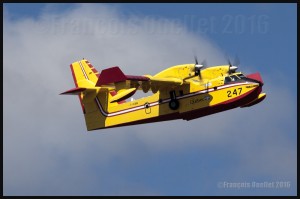 Canadair-CL-415-from-Québec-enroute-to-Alberta-to-fight-the-forest-fires-copy-web (1)   