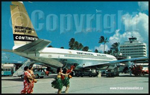 Continental Airlines in Hawaii on aviation postcard web     