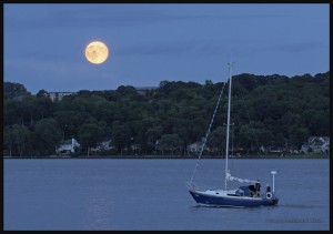 IMG_7802-Blue-Moon-on-St-Lawrence-Seaway-near-Quebec-City-2015-web (1)               