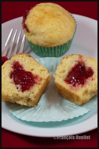 Muffins-strawberry-jam-web (1)