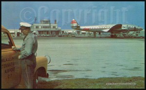 People-Philadelphia-airport-and-L-049-Constellation-aviation-postcard-copy (1)         