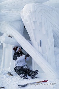 Sculpteur-canadien-au-Carnaval-de-Québec-2017-web (1)         