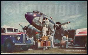 United-Airlines-Mainliner-on-an-aviation-postcard-web  